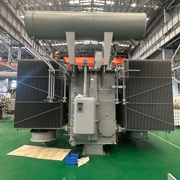 Transformador de alto voltaje inmerso en aceite