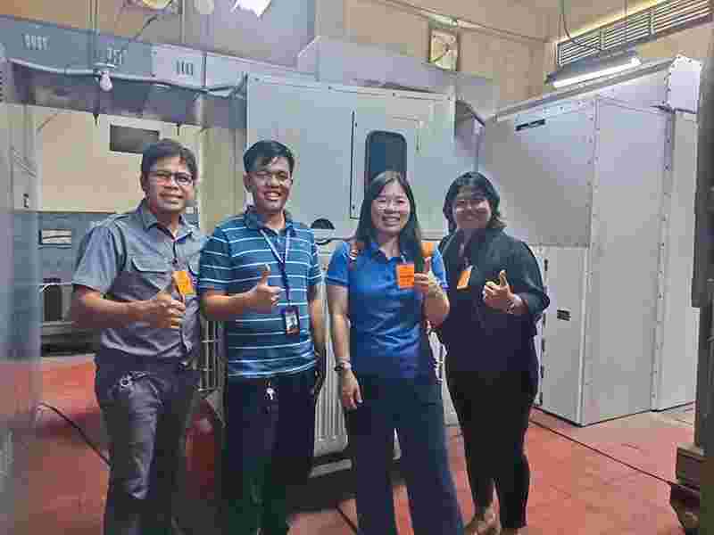 Los ingenieros de Pearl Electric realizan una inspecci&oacute;n posventa para la National Power Corporation (NPC) de Filipinas